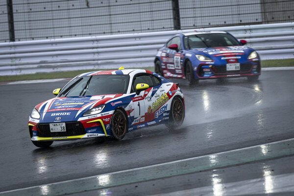 2_堤とライバル_260906_86brz5_bride007.jpg